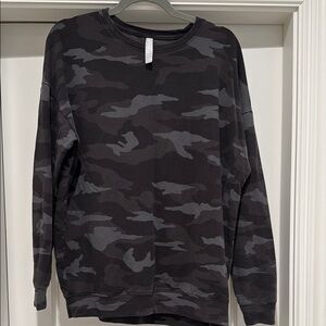 Athleta Studio to Street Black and Gray Camo Sweatshirt